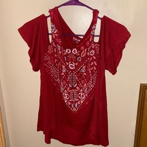 MUDD juniors top with flower/tribe print